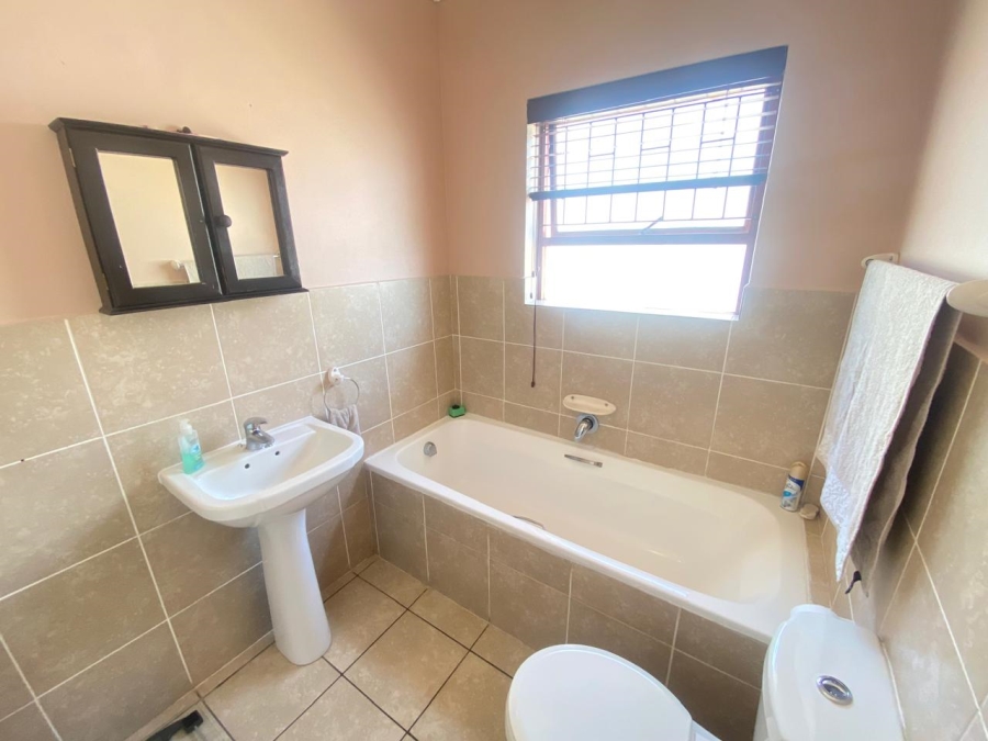 2 Bedroom Property for Sale in Hunters Creek Western Cape